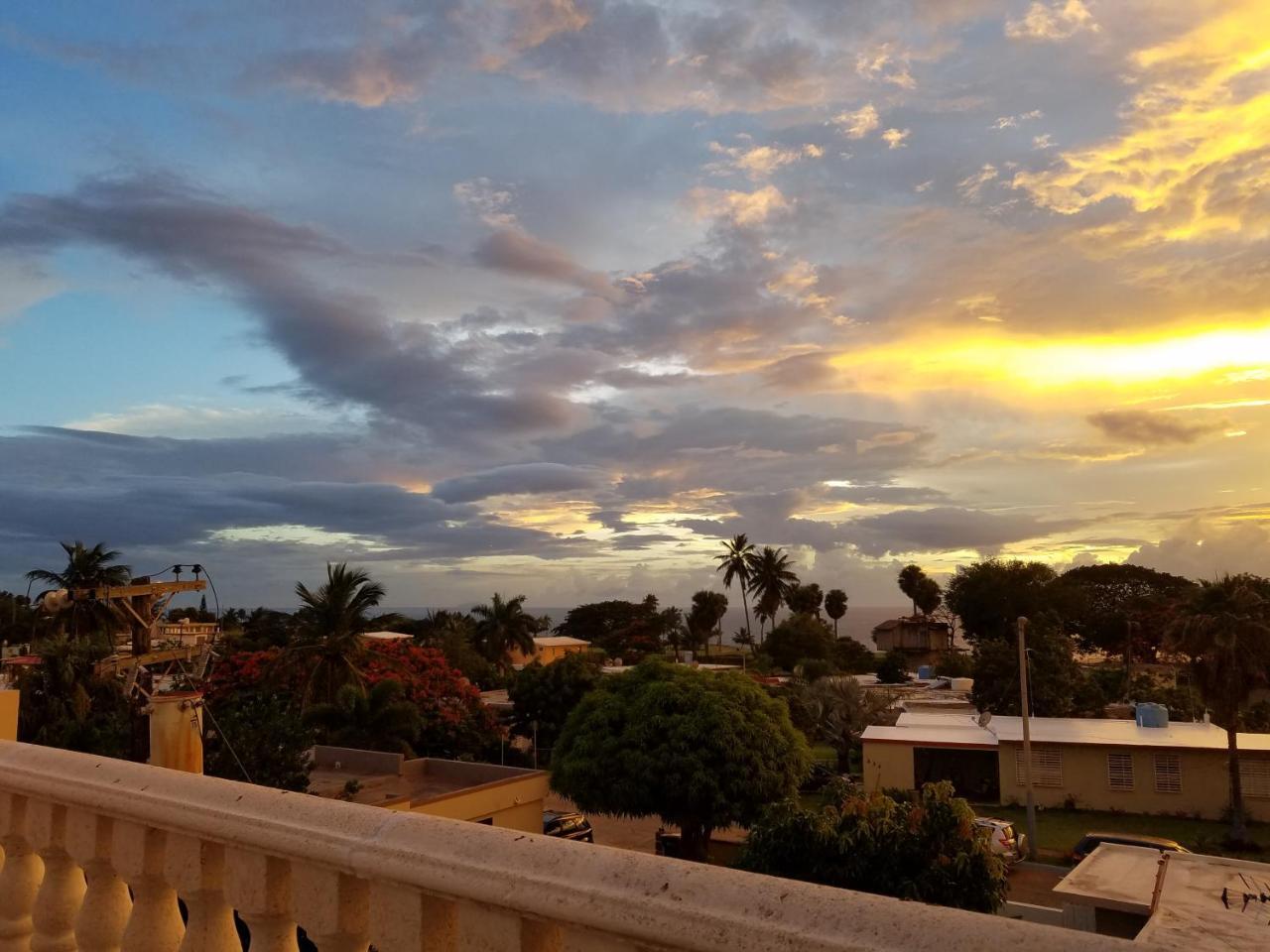 Tropical Ramey Apartments アグアディヤ エクステリア 写真