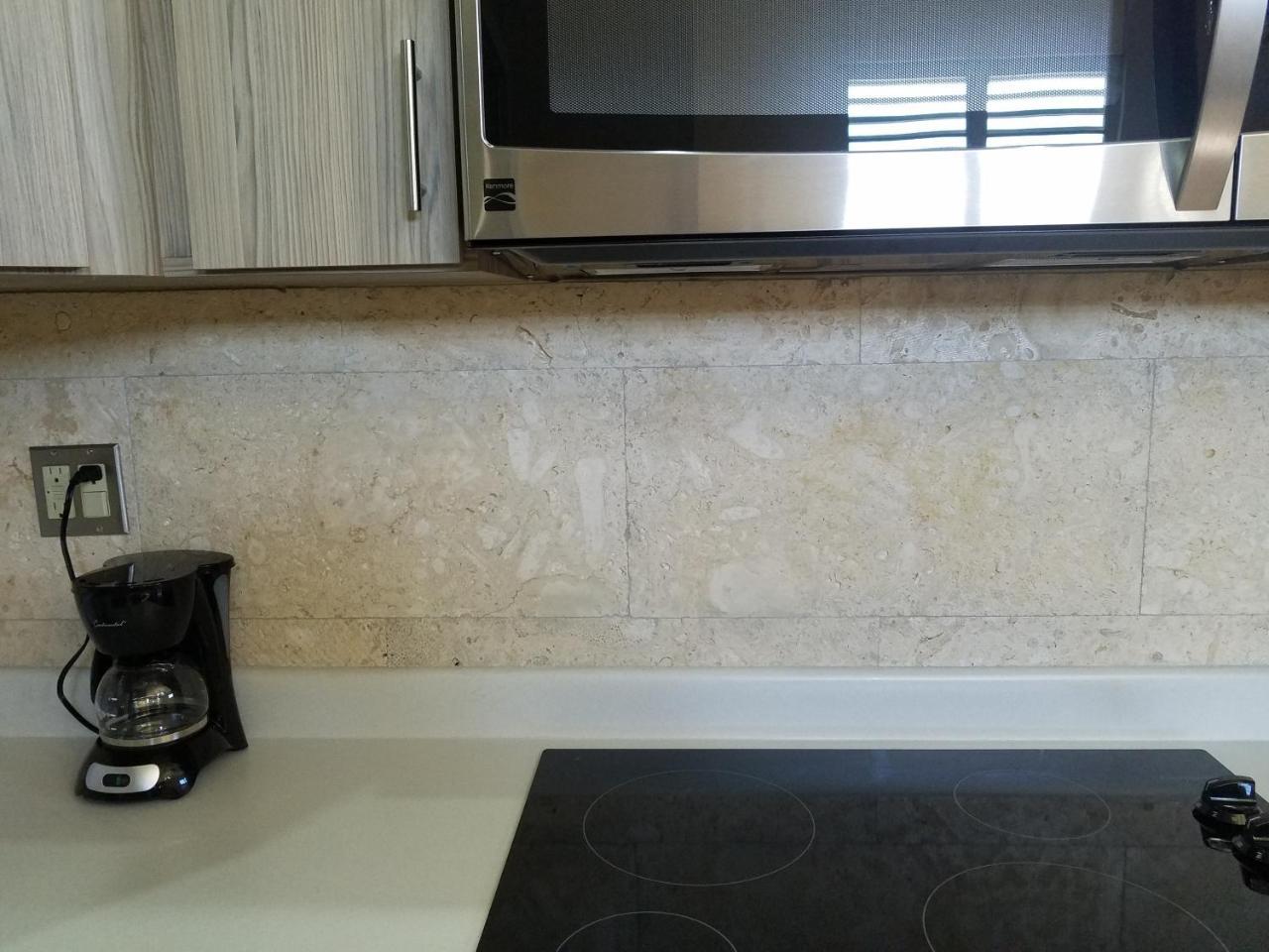 Tropical Ramey Apartments アグアディヤ エクステリア 写真